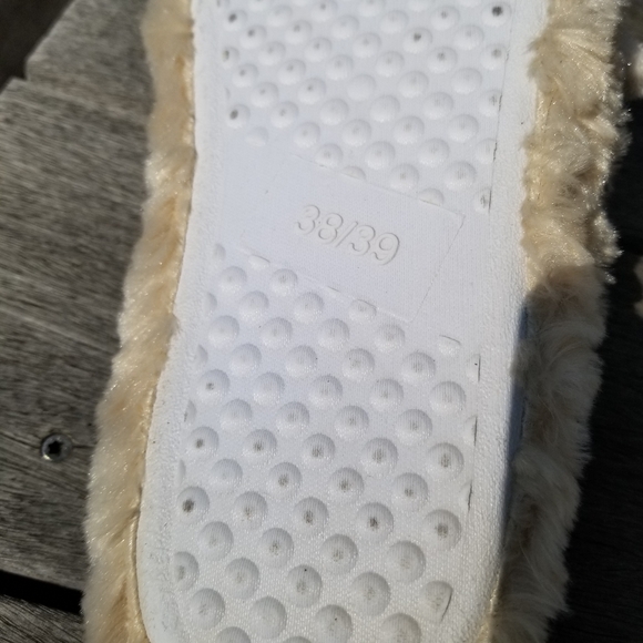 I Love Iceland Slippers Women's US 8 EU 38/39 Sheep Plush Closed Toe Cream Tan - Picture 7 of 11